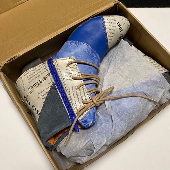 Unique Newspaper Print & Blue PU Leather Ankle Boots Size 9 - Picture 10 of 11